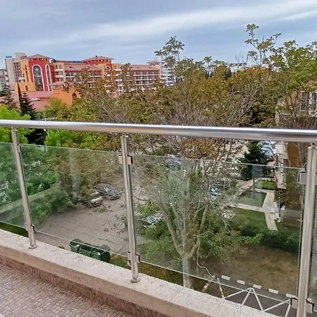 Reina Flores Park 阳光海滩