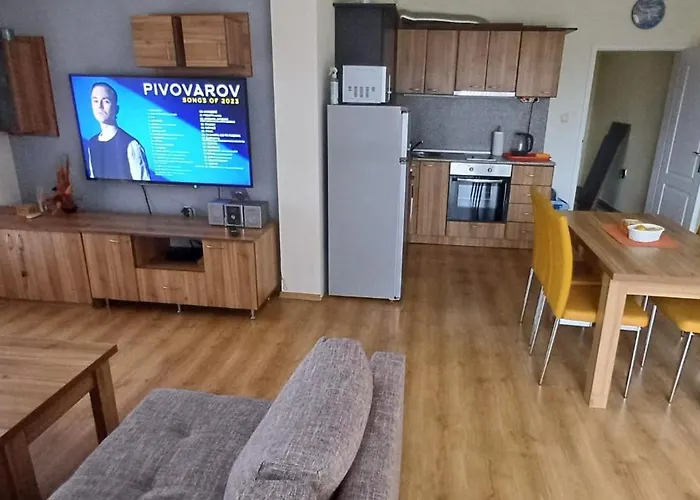 Reina Flores Park Апартамент *