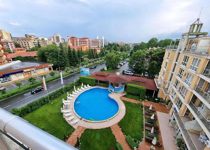 Reina Flores Park * Sunny Beach