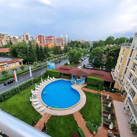 Reina Flores Park * Sunny Beach