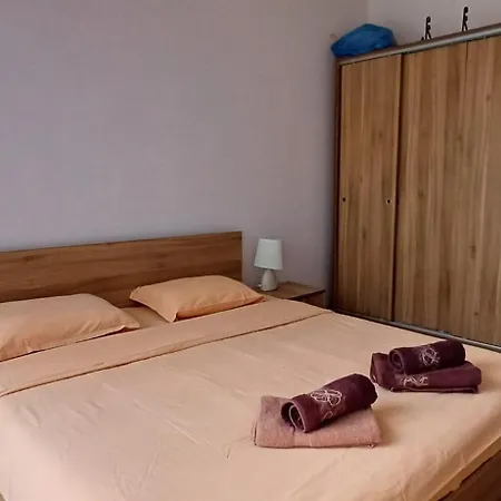 Apartment Reina Flores Park